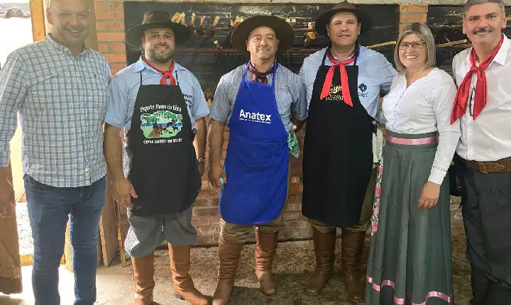 Prefeita Marizete Rauta participa da abertura oficial do Rodeio Internacional de Lagoa Vermelha