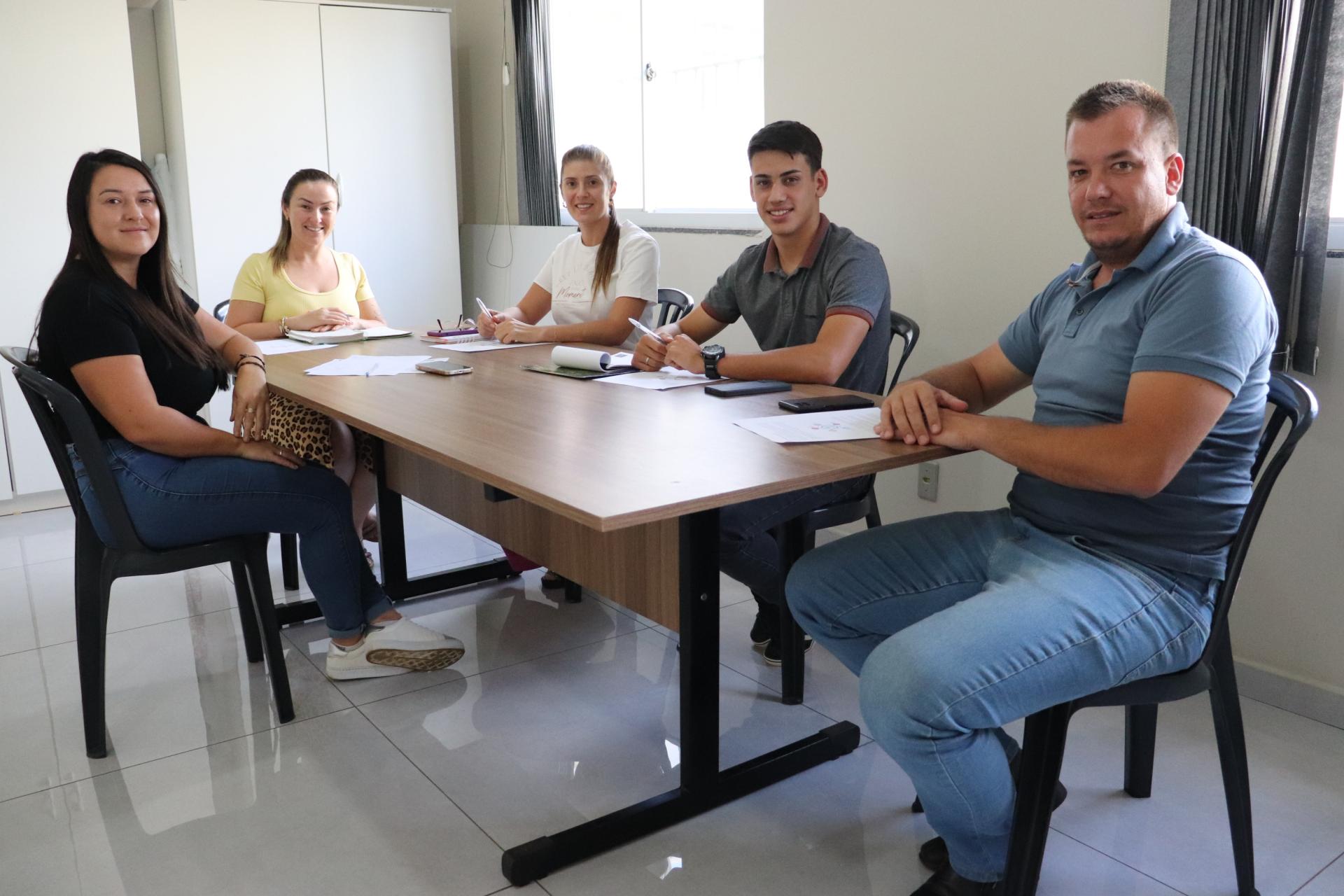 CRAS e Secretaria de Agricultura de Capão Bonito do Sul viabilizarão projeto voltado a produtores de grãos do município